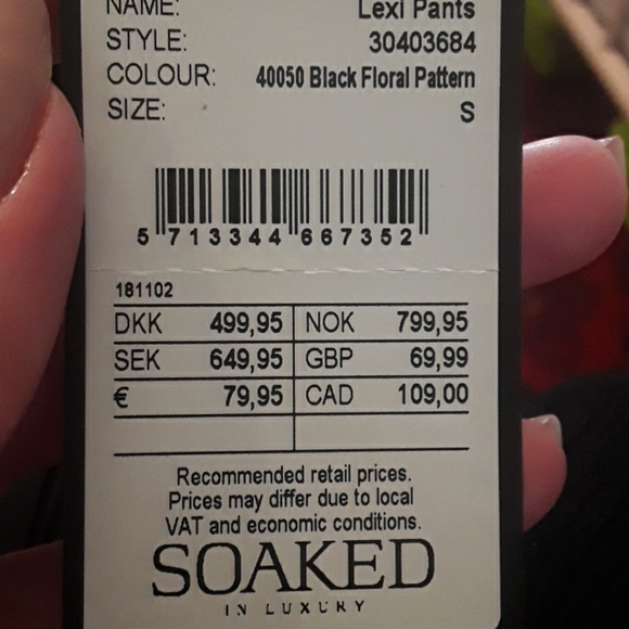 BNWT black floral  Soaked in Luxury Pant - Picture 4 of 4